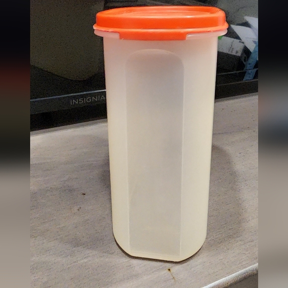 Tupperware Kitchen Storage Container - Picture 3 of 8